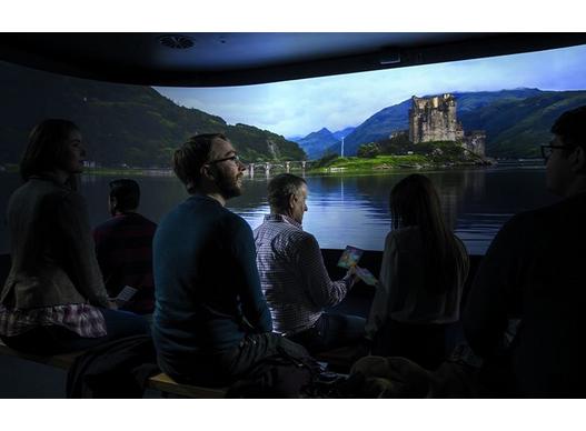 Epson Professional Projector, 7000 Ansi Lumens, WUXGA resolution, 16:10 Aspect Ratio - EBPU1007B